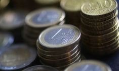 LES FRANÇAIS PRÊTS À PRENDRE UNE PETITE DOSE DE RISQUE AVEC LEUR SURPLUS D'ÉPARGNE LIÉ AU COVID