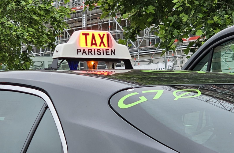 D’après une enquête de décembre 2023, un tiers des taxis parisiens refusaient le paiement par carte bleue. (Illustration). (Newsgene)