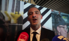 Propos racistes à Carcassonne: un "scandale" qui "déshonore la police" (Glucksmann)