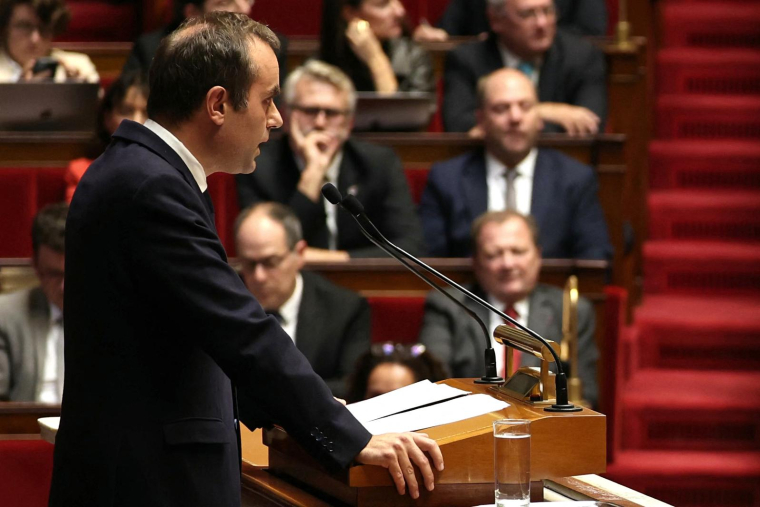 Le Premier ministre Sébastien Lecornu prononce son discours de politique générale à l'Assemblée nationale, le 14 octobre 2025. ( AFP / THOMAS SAMSON )