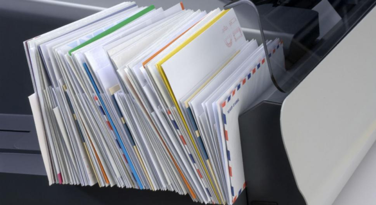 Machine à affranchir du fabricant d’équipements de traitement du courrier. (© Neopost)