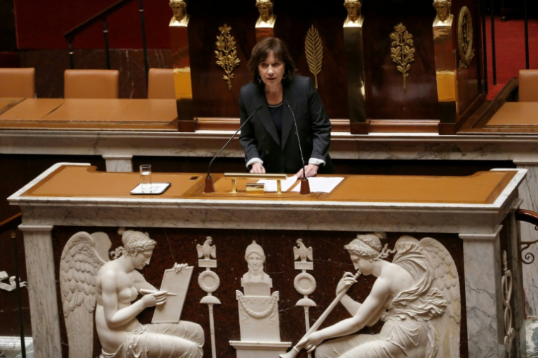 Laurence Rossignol, alors ministre des Familles, de l'Enfance et des Droits des femmes lors du débat parlementaire sur la loi  contre la prostitution à l'Assemblée nationale à Paris, le 6 avril 2016  ( AFP / PATRICK KOVARIK )