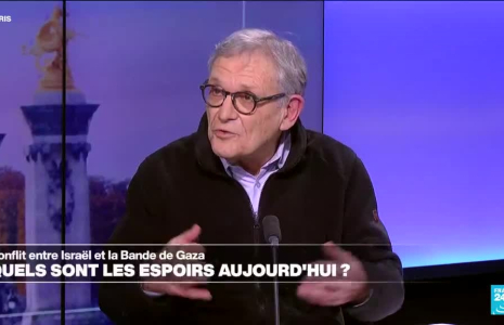 Rony Brauman : "Aucune population n'a subie de bombardements d'une telle intensité"