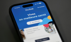 Le géant du rendez-vous médical en ligne Doctolib a créé son "laboratoire d'intelligence artificielle (IA) clinique", en lien notamment avec le CHU de Nantes, l'Inserm et diverses sociétés savantes, et y investit 20 millions d'euros en 2026 ( AFP / Grégoire CAMPIONE )