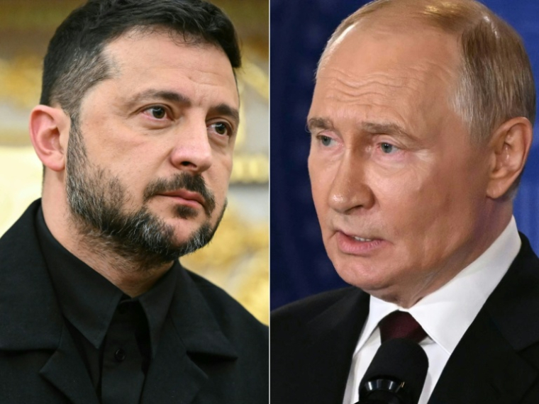 Volodymyr Zelensky (g) à Washington, le 18 août 2025, et Vladimir Poutin à Anchorage, en Alsaka, le 15 août 2025 ( AFP / Mandel NGAN )