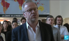 Le Nobel de la paix à deux journalistes est "un appel à l'action", estime RSF