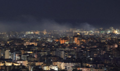 La fumée s'élève après des frappes israéliennes dans la banlieue sud de Beyrouth