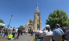 Début des obsèques d'Olivier Marleix à Anet, en Eure-et-Loire