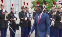 Macron reçoit le président du Sénégal Bassirou Diomaye Faye à l'Élysée