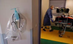 LA FRANCE COMPTE 2.825 PATIENTS SOIGNÉS EN RÉANIMATION À CAUSE DU COVID