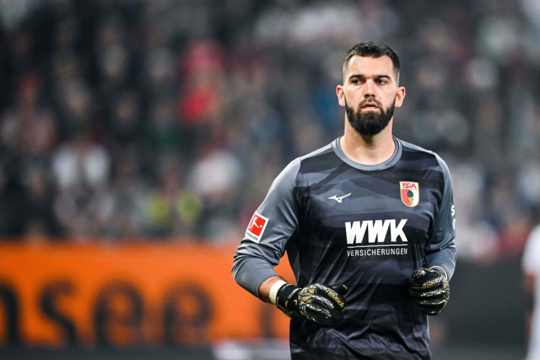 Quand l’ancien Rennais Tomáš Koubek envoie un ballon sur un balcon