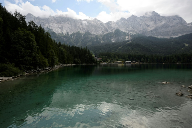 Vue du lac Eibsee, près de Garmisch-Partenkirchen, dans le sud de l'Allemagne, le 22 août 2025 ( AFP / Philipp Guelland )