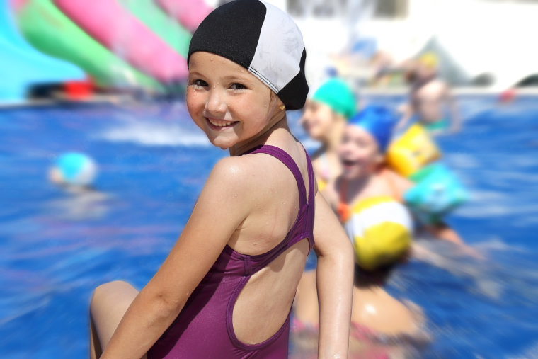 Les enfants qui pratiquent plusieurs activit&eacute;s extrascolaires sont ceux qui sont davantage investis dans des structures de loisirs collectifs. (cr&eacute;dit: Adobe Stock)