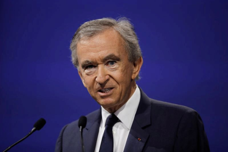 ARNAULT AFFICHE SON SOUTIEN À LAGARDÈRE ET DÉTIENT PLUS DE 5% DU GROUPE