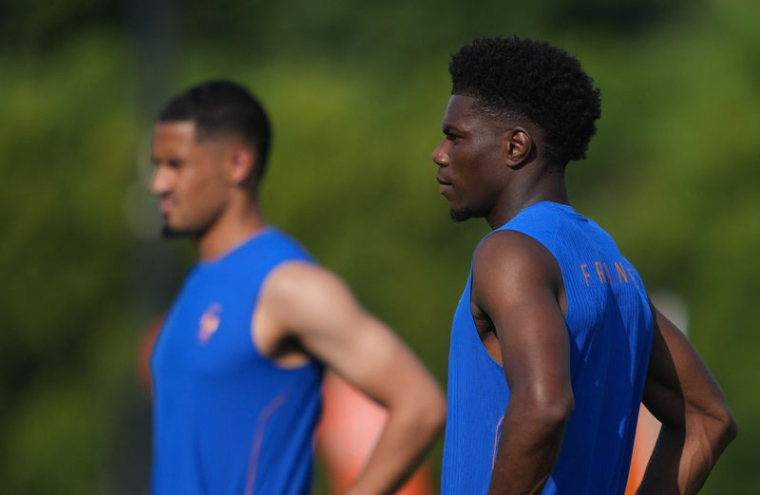 Le milieu de terrain français Aurélien Tchouaméni à l'entraînement pendant la Coupe du monde.
