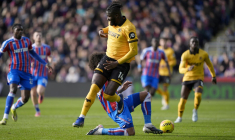 L'identité des auteurs de messages racistes envers Tolu Arokodare divulguée par Wolverhampton