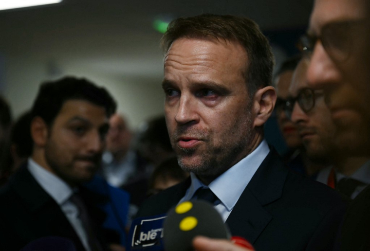 Marc Ferracci à Lisieux, dans le nord de la France, le 14 octobre 2024. ( AFP / LOU BENOIST )
