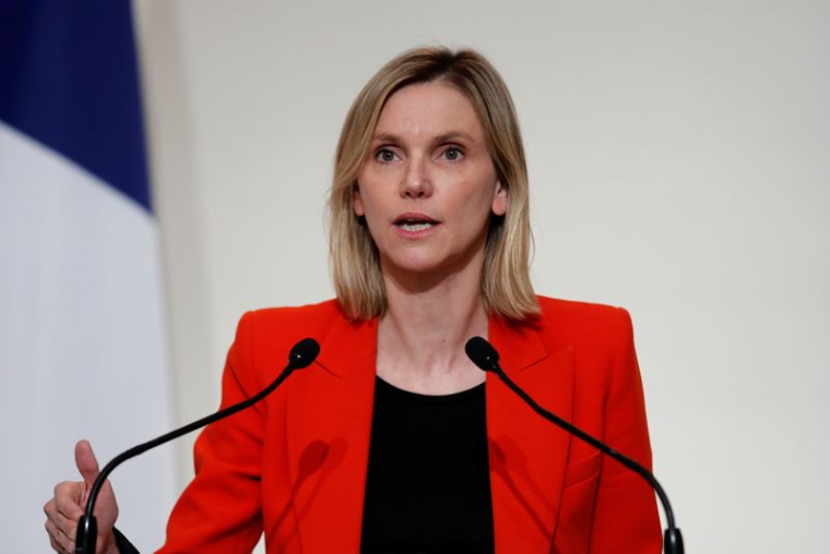 LA FRANCE ATTEND 3 MILLIONS DE DOSES DE VACCINS LA SEMAINE PROCHAINE