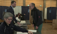 Premier tour des municipales: ouverture d'un bureau de vote à Paris
