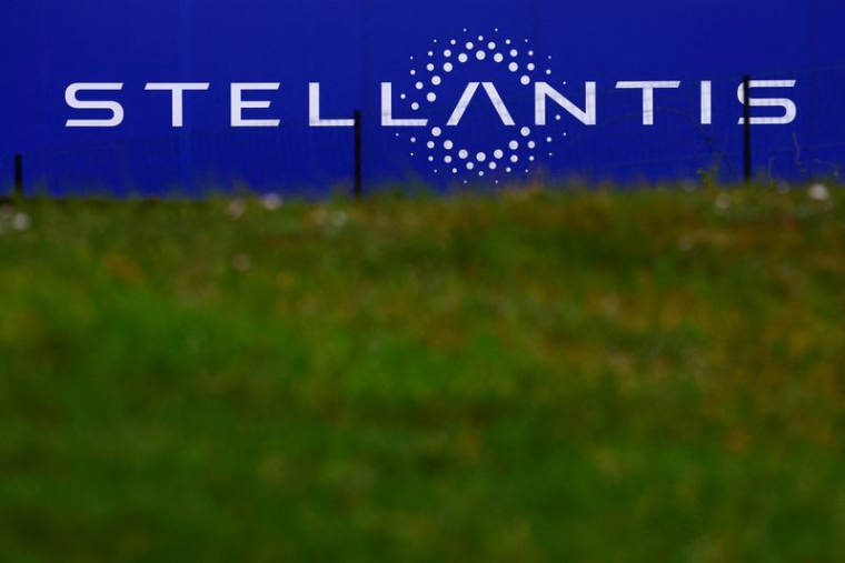STELLANTIS: DU MOTEUR ESSENCE AUX BATTERIES, ACCORD BIENTÔT SIGNÉ À DOUVRIN