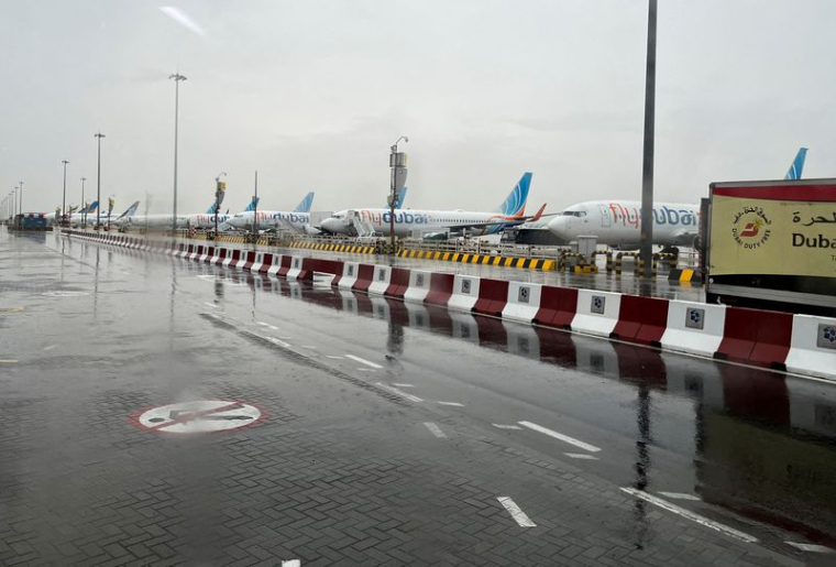 PHOTO DE FICHIER : Vue générale de l'intérieur d'un bus d'avions flydubai à l'aéroport international de Dubaï