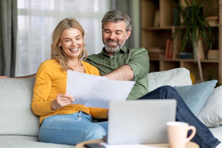 Combien rapporte 10.000 euros investis dans une assurance-vie au bout de 10 ans ? ( Crédits photo: © Prostock-studio - stock.adobe.com)