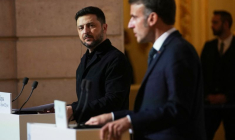 Le président ukrainien Zelenskiy rend visite à son homologue Macron à Paris