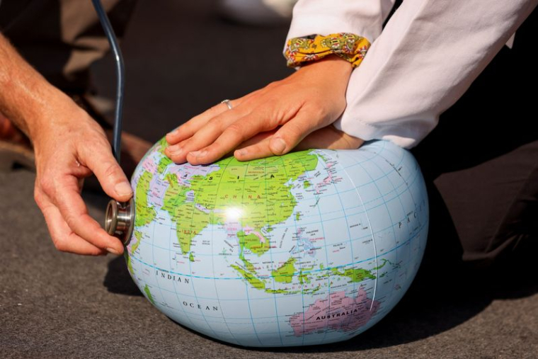 Des militants pour le climat pendant le sommet sur le climat COP27 à Sharm el-Sheikh