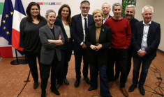 Les participants à la gauche unitaire réunis à Tours, le 24 janvier 2026 ( AFP / ROMAIN PERROCHEAU )