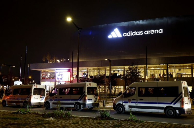 Basket: L'Adidas Arena brièvement bouclée pour un colis suspect