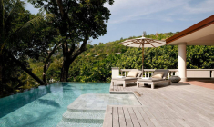 Le vrai coût d'une piscine - iStock.com / laughingmango