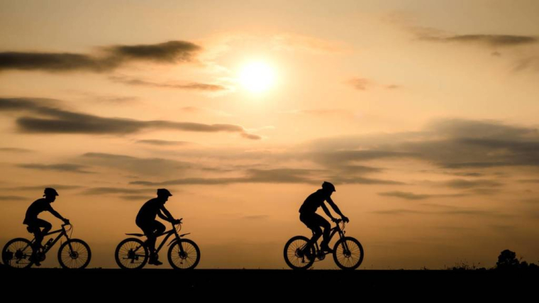 L'énergiesolaire, l'avenir de la piste cyclable sans lampadaire ?