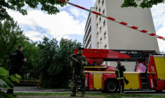L'immeuble de Décines-Charpieu où s'est déclaré un incendie qui a fait trois morts le 11 mai 2026 ( AFP / JEFF PACHOUD )