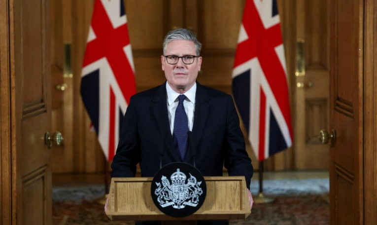 Le Premier ministre britannique Keir Starmer fait une déclaration après une réunion d'urgence de son cabinet sur Gaza, à Londres le 29 juillet 2025  ( POOL / Toby Melville )