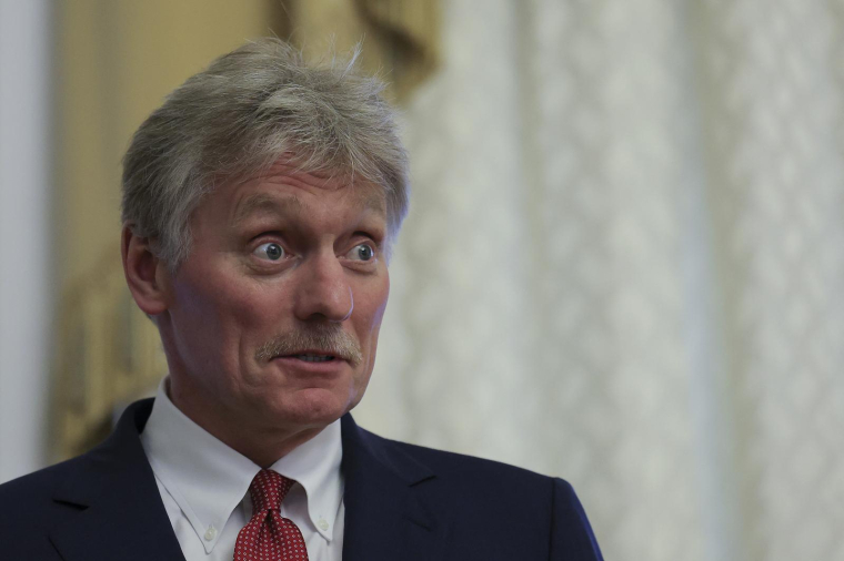 Le porte-parole du Kremlin, Dmitri Peskov à Saint Pétersbourg le 6 juin 2024. ( POOL / ANTON VAGANOV )