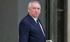 Le Premier ministre François Bayrou à la sortie du Conseil des ministres à l'Elysée, le 30 juillet  2025 à Paris ( AFP / Thomas SAMSON )
