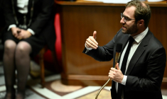 Le rapporteur du texte Antoine Armand (Renaissance), le 3 décembre 2024 à l'Assemblée nationale à Paris, alors qu'il était ministre de l'Économie ( AFP / JULIEN DE ROSA )