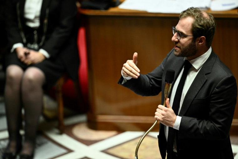 Le rapporteur du texte Antoine Armand (Renaissance), le 3 décembre 2024 à l'Assemblée nationale à Paris, alors qu'il était ministre de l'Économie ( AFP / JULIEN DE ROSA )