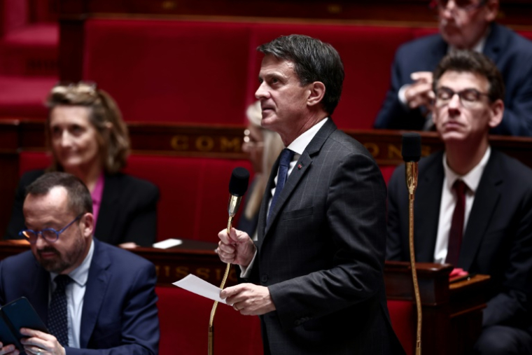Le ministre des Outre-mer Manuel Valls mercredi 28 mai 2025 lors des questions au gouvernement à l'Assemblée nationale, à Paris ( AFP / Thibaud MORITZ )
