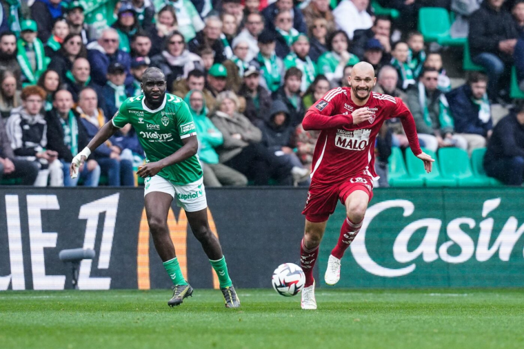 Avant-dernier, Saint-Étienne accroche Brest au milieu des buts