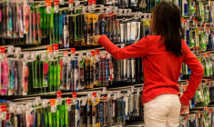 Le prix des fournitures scolaires augmente de 11,3% pour la rentrée 2023.  ( AFP / PHILIPPE HUGUEN )