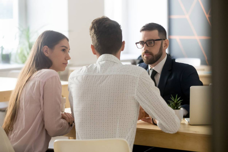 Quels sont les meilleurs placements pour les jeunes ? - iStock-fizkes