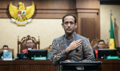Nadiem Makarim devant le tribunal de Jakarta en Indonésie le 30 juin 2026 ( AFP / YASUYOSHI CHIBA )