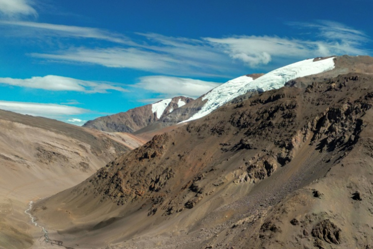 Vue aérienne de glaciers dans les Andes, près d'Iglesia, dans la province de San Juan en Argentine, le 23 avril 2026 ( AFP / Luis ROBAYO )