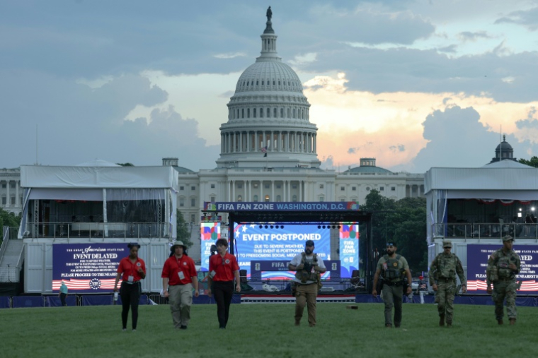 Les autorités américaines évacuent le National Mall, lieu des célébrations de la fête nationale à Washington, le 4 juillet 2026 ( GETTY IMAGES NORTH AMERICA / Kevin Dietsch )