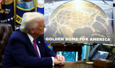 Le président américain Donald Trump faisant une annonce sur son projet de bouclier antimissile