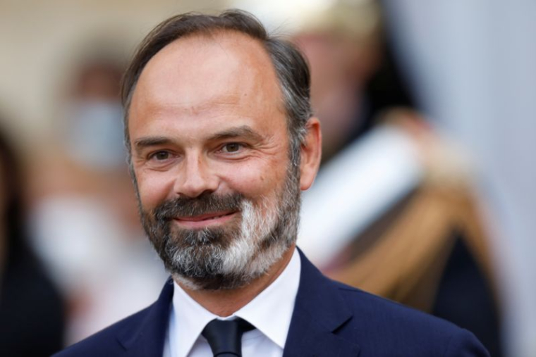 FRANCE: PHILIPPE ANNONCE SON SOUTIEN "COMPLET" À MACRON POUR 2022