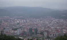 Espagne : La skyline de Bilbao avant l'éclipse