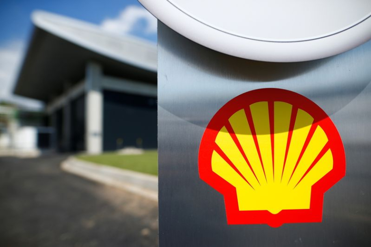 LE FONDS THIRD POINT INVESTIT DANS SHELL ET L'EXHORTE À SE SCINDER