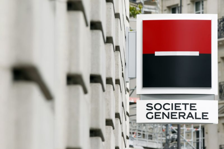 Vue générale d'une succursale de la banque française Société Générale à Paris